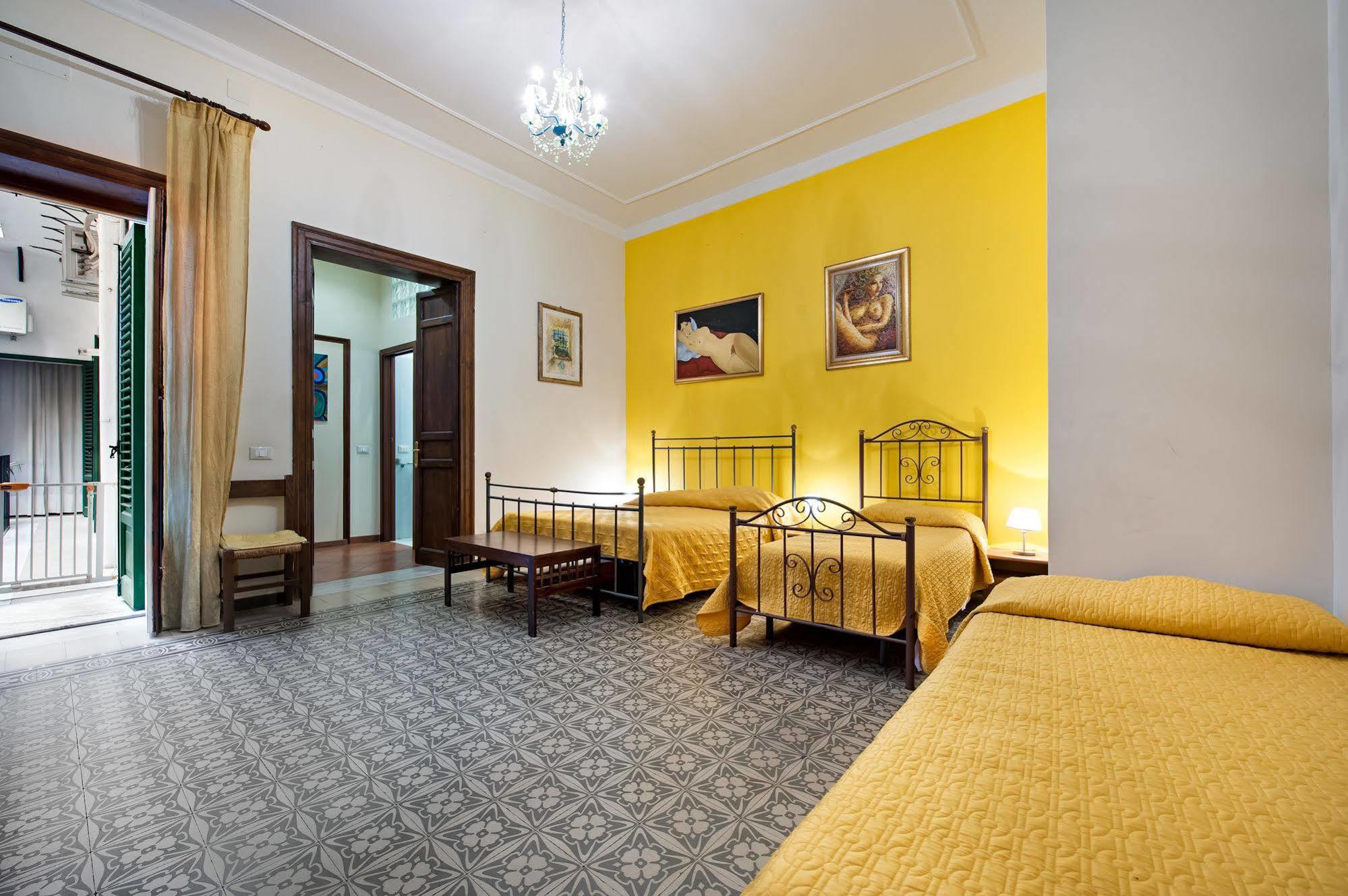 Frühstückspension Casa Degli Artisti 3*